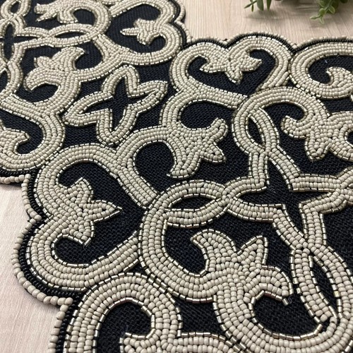 Chemin table fait - chemin,